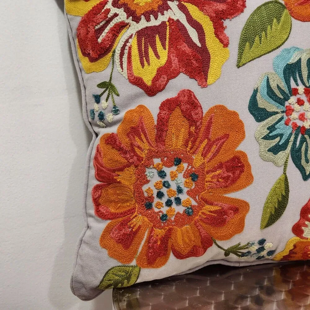 Pier 1 Throw Pillow 2pc Set Gray Floral Embroidery 17” x 17” Zipper Crewel Boho
